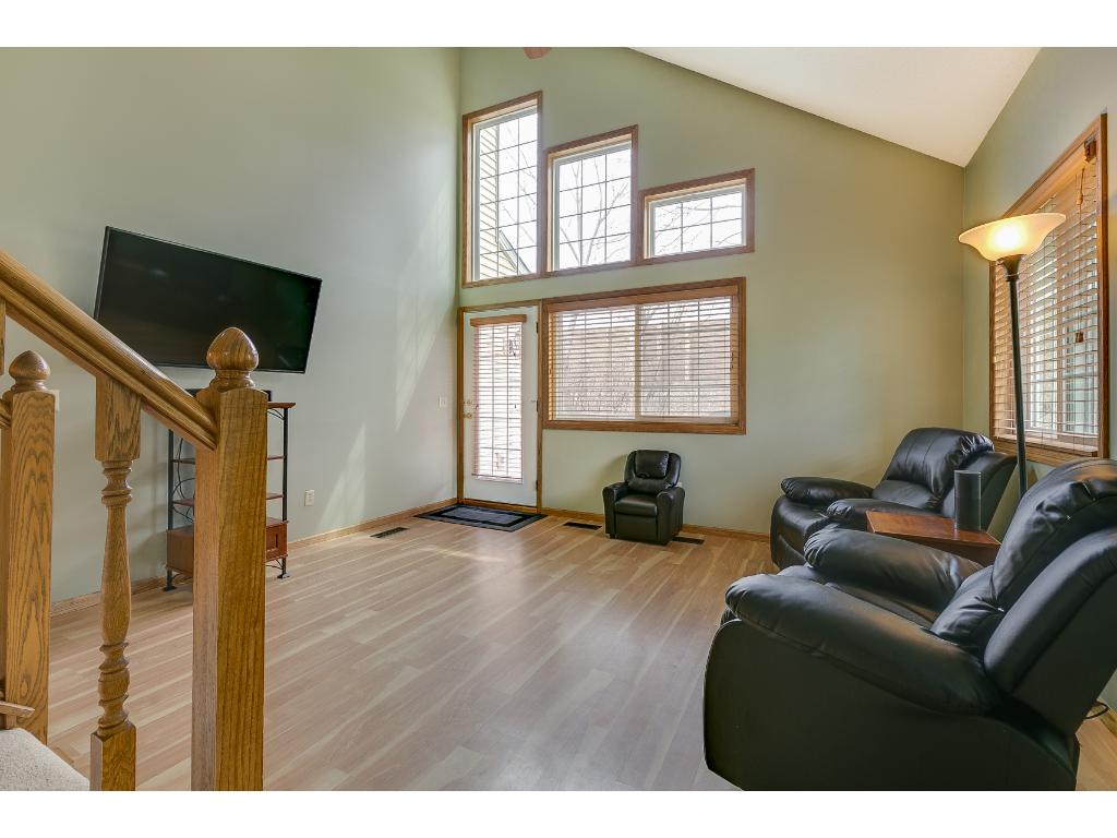 4080 Meadowlark Curv, Eagan, MN 55122 photo 2