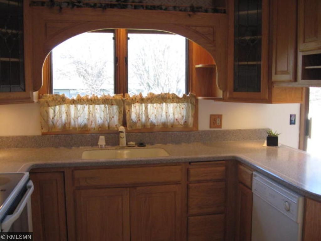 2002 15th St E, Glencoe, MN 55336 photo 4