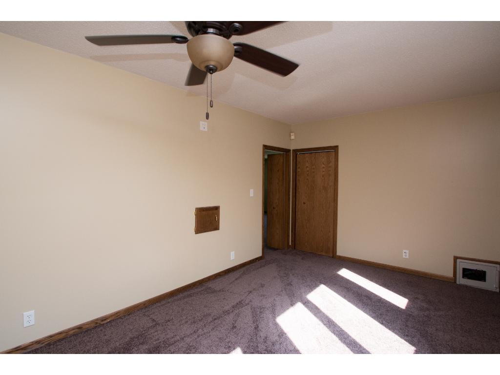 1914 Orange Ave E, Saint Paul, MN 55119 photo 17