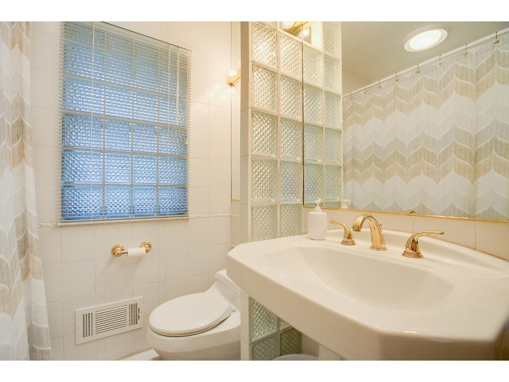 8113 Upton Ave S, Bloomington, MN 55431 photo 11