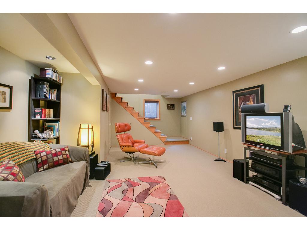 8113 Upton Ave S, Bloomington, MN 55431 photo 16