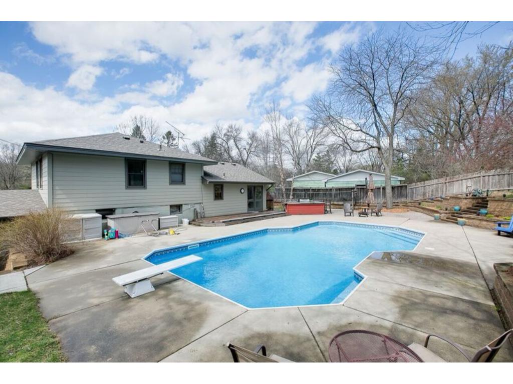 11409 Kell Rd, Bloomington, MN 55437 photo 21