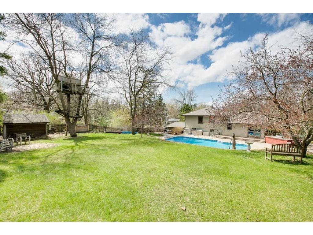 11409 Kell Rd, Bloomington, MN 55437 photo 24