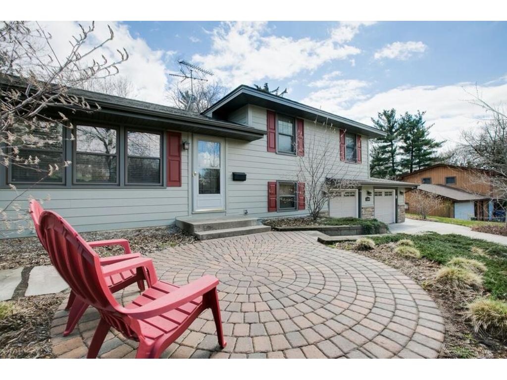 11409 Kell Rd, Bloomington, MN 55437 photo 3