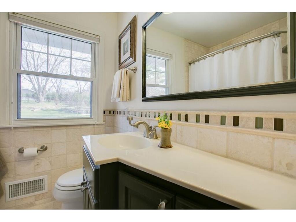 11409 Kell Rd, Bloomington, MN 55437 photo 14