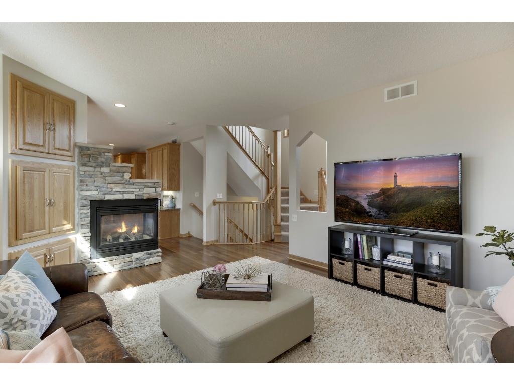 1745 Brant Cir, Eagan, MN 55122 photo 2
