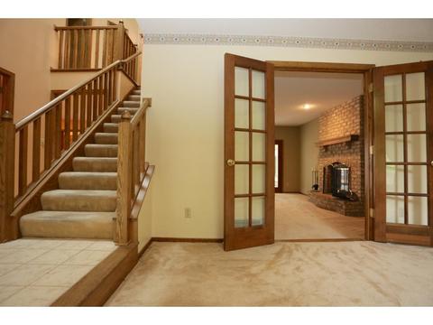 2255 James St, Eagan, MN 55122 photo 9