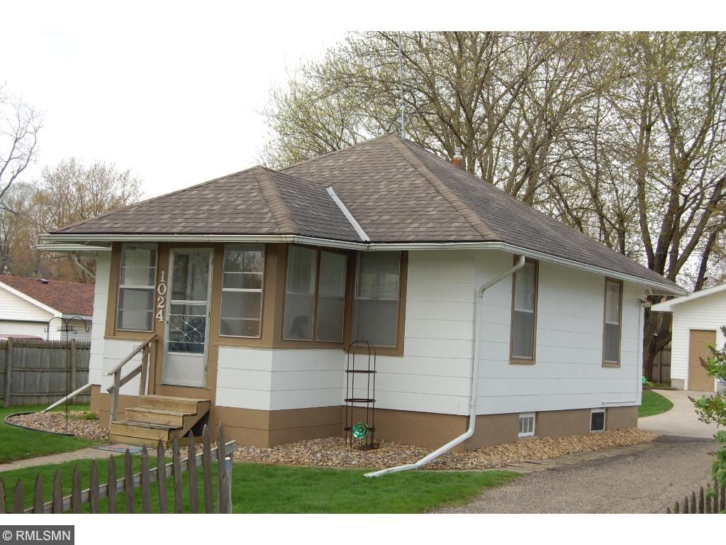 1024 6th Ave SW, Faribault, MN 55021 photo 1