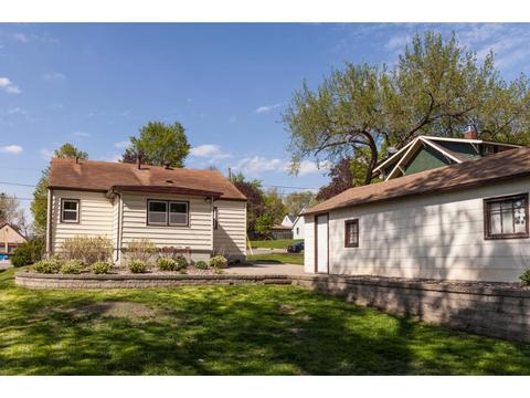 715 6th St NE, Faribault, MN 55021 photo 2