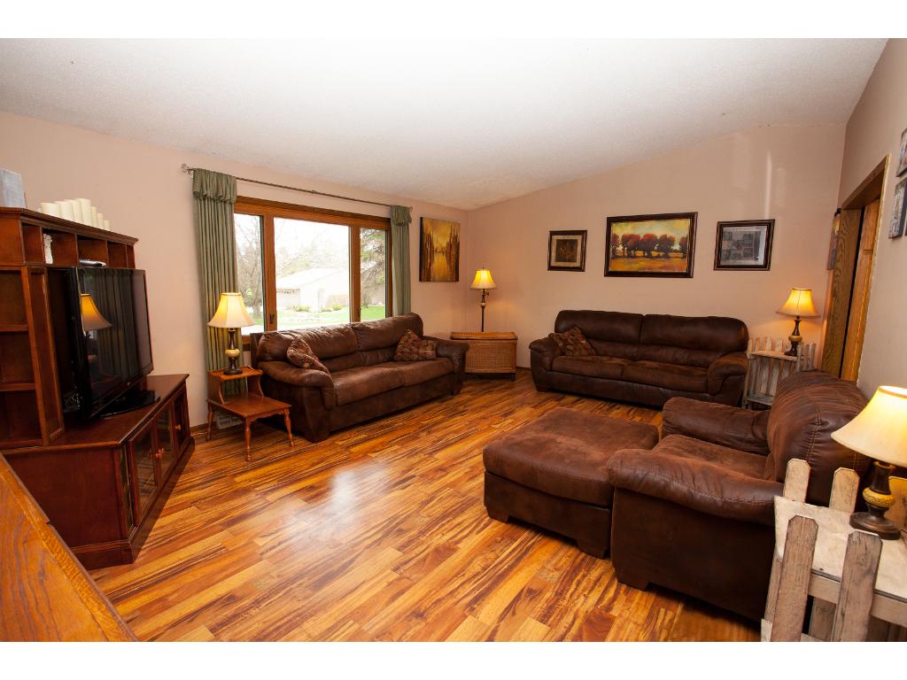 2005 16th St NW, Faribault, MN 55021 photo 2