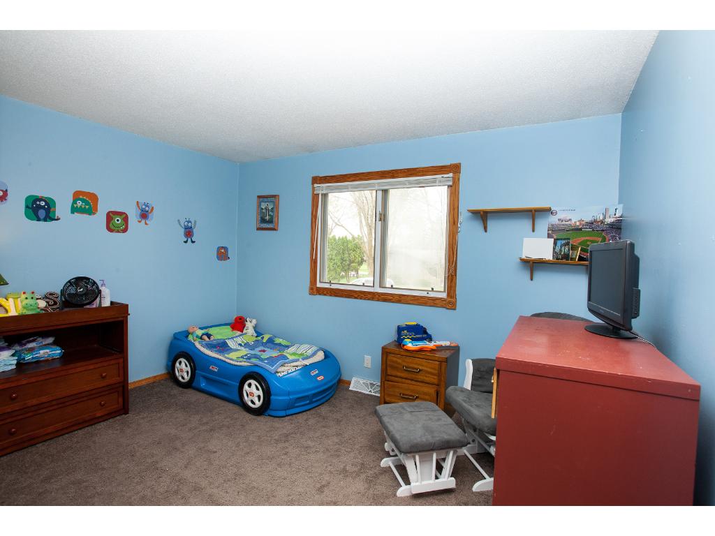 2005 16th St NW, Faribault, MN 55021 photo 7