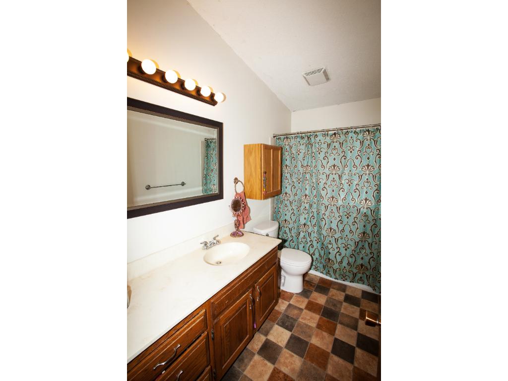 2005 16th St NW, Faribault, MN 55021 photo 12