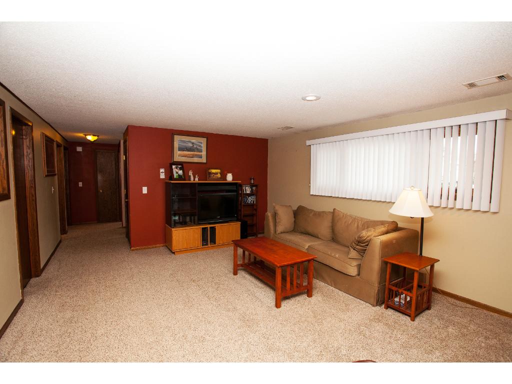 2005 16th St NW, Faribault, MN 55021 photo 10