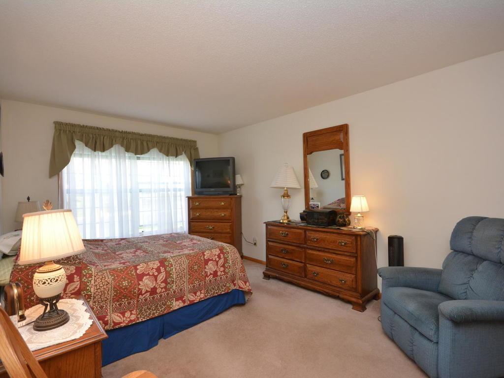 6960 Inverness Ct, Inver Grove Heights, MN 55077 photo 5