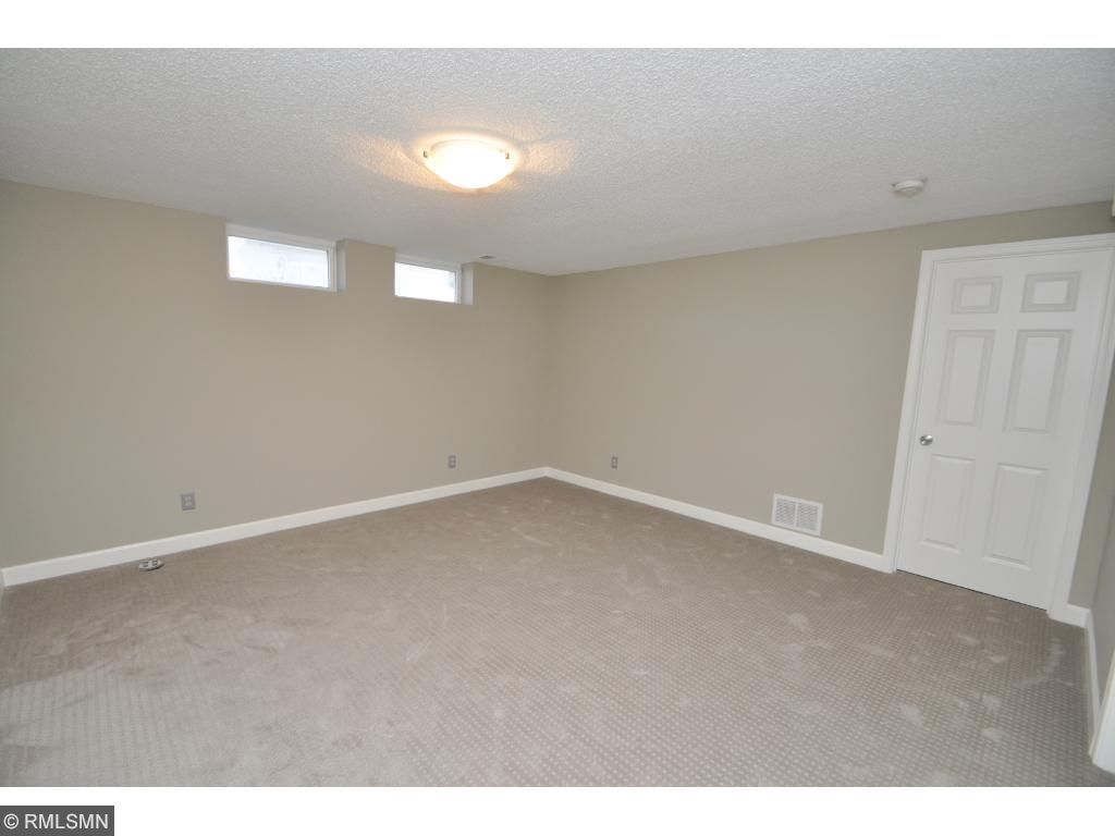 3449 Highlander Dr, Eagan, MN 55122 photo 14