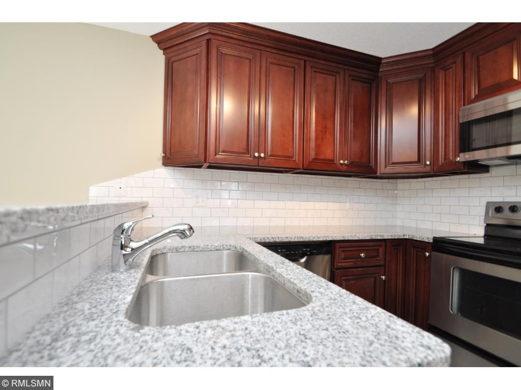 3449 Highlander Dr, Eagan, MN 55122 photo 6