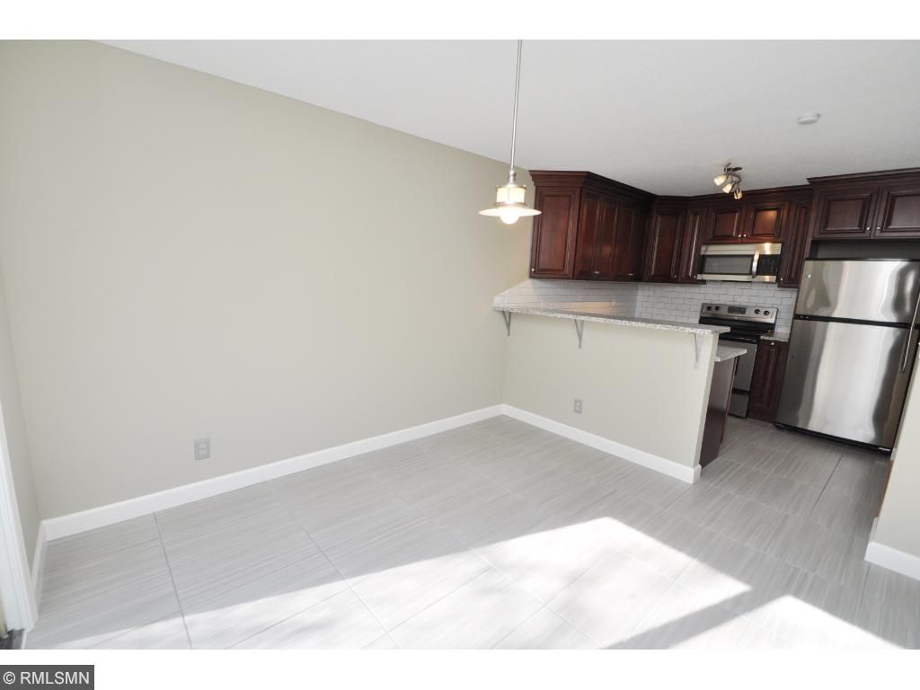 3449 Highlander Dr, Eagan, MN 55122 photo 11