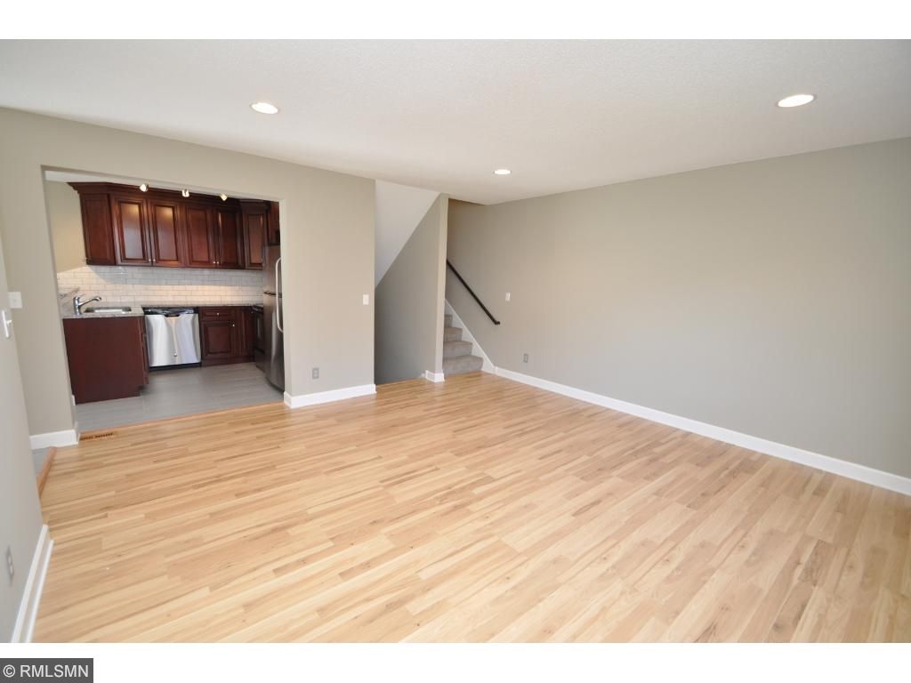 3449 Highlander Dr, Eagan, MN 55122 photo 4
