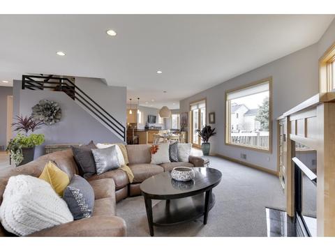 1689 Galway Ln, Eagan, MN 55122 photo 4