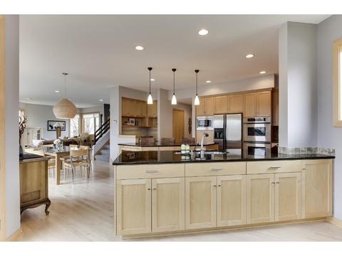 1689 Galway Ln, Eagan, MN 55122 photo 8