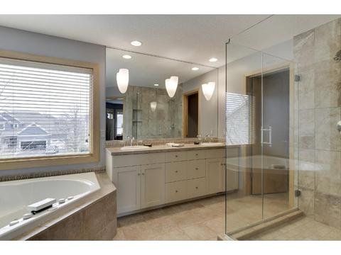 1689 Galway Ln, Eagan, MN 55122 photo 13