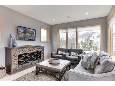 1689 Galway Ln, Eagan, MN 55122 photo 9