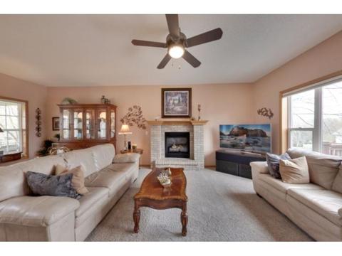 142 Creekview Ln, Loretto, MN 55357 photo 4