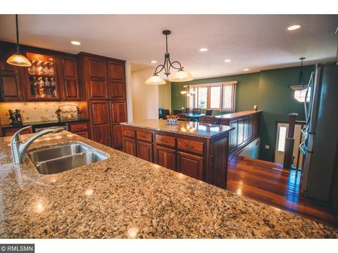 5550 Pascal St, Shoreview, MN 55126 photo 5