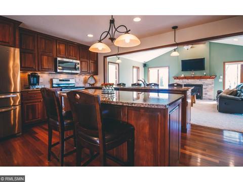 5550 Pascal St, Shoreview, MN 55126 photo 4