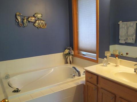1535 Stonewood Ln, Eagan, MN 55122 photo 12