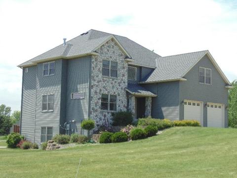 5853 9th St SE, Saint Cloud, MN 56304 photo 1