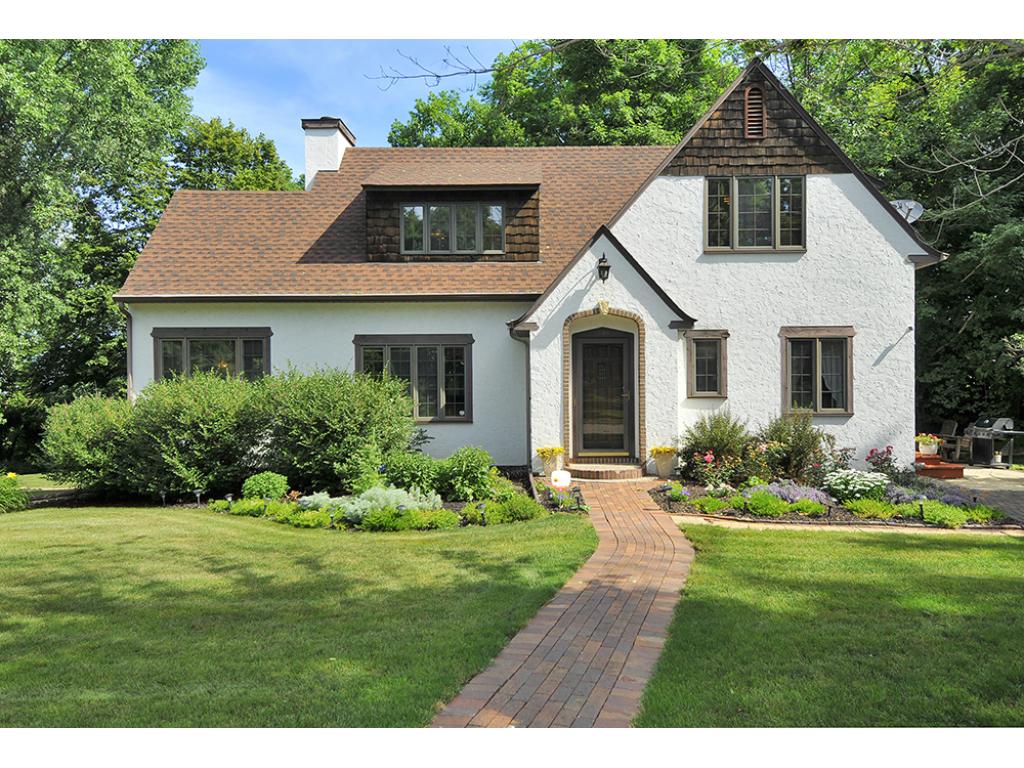 1106 Maple Ln, Faribault, MN 55021 photo 1