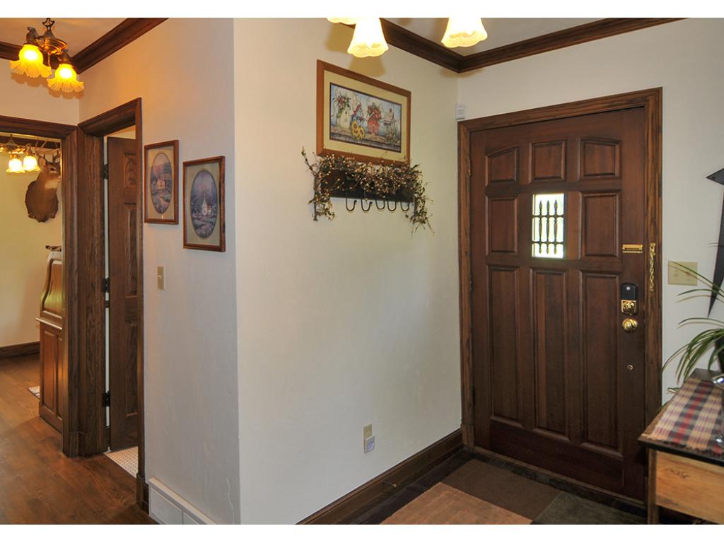 1106 Maple Ln, Faribault, MN 55021 photo 2