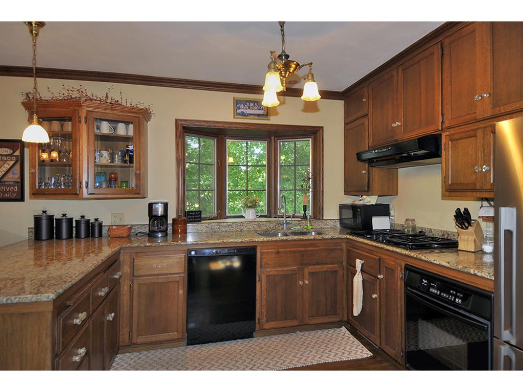 1106 Maple Ln, Faribault, MN 55021 photo 3