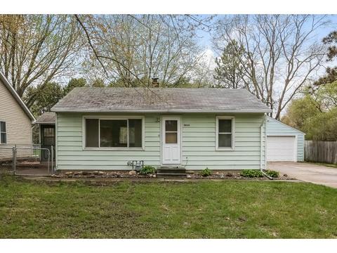 8864 Pascal Ave N, Circle Pines, MN 55014 photo 1