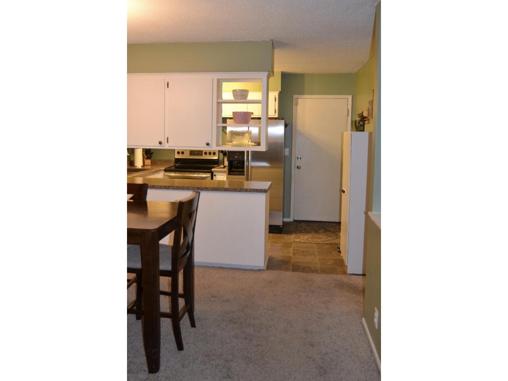 210 E 95th St, Bloomington, MN 55420 photo 9