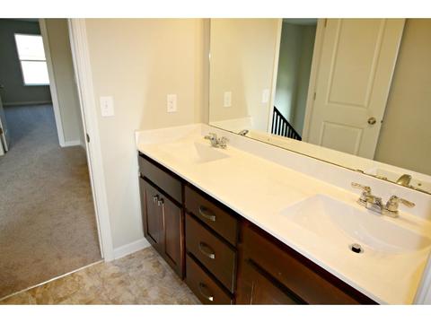 1272 Interlachen Dr, Eagan, MN 55123 photo 13