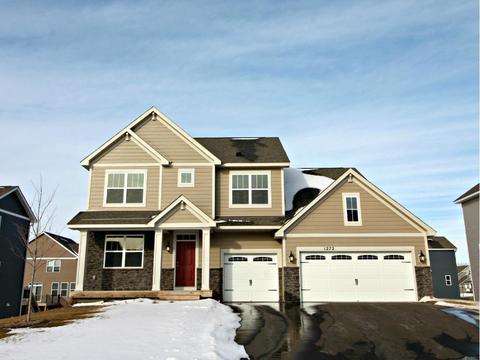 1272 Interlachen Dr, Eagan, MN 55123 photo 1
