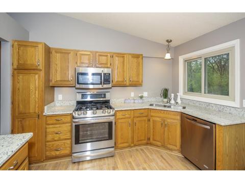 3638 Windtree Dr, Eagan, MN 55123 photo 7