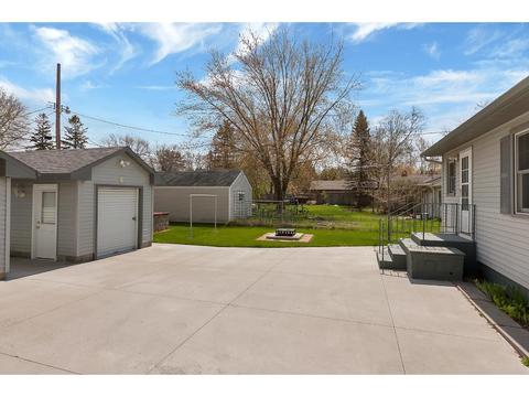 1312 8th Ave SE, Saint Cloud, MN 56304 photo 4