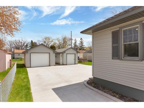 1312 8th Ave SE, Saint Cloud, MN 56304 photo 3