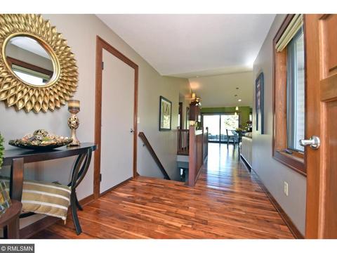 721 Summer Ln, Eagan, MN 55123 photo 2