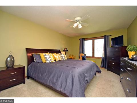 721 Summer Ln, Eagan, MN 55123 photo 11