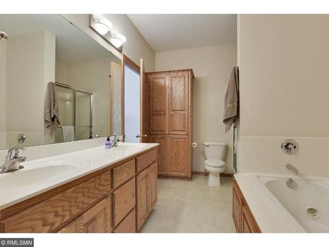 2198 Liberty Ln, Eagan, MN 55122 photo 12