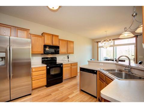 637 Crane Creek Ln, Eagan, MN 55121 photo 12