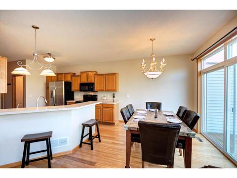 637 Crane Creek Ln, Eagan, MN 55121 photo 10