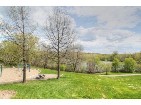 637 Crane Creek Ln, Eagan, MN 55121 photo 22