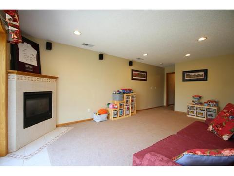 637 Crane Creek Ln, Eagan, MN 55121 photo 19