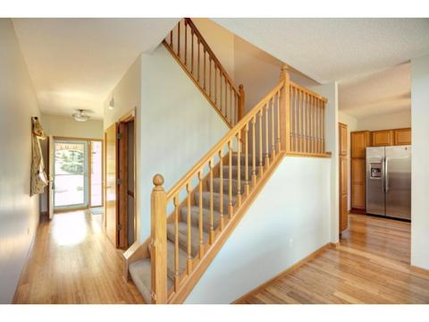 637 Crane Creek Ln, Eagan, MN 55121 photo 4