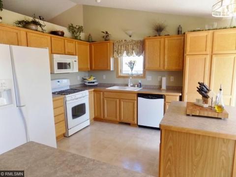 840 Plum Tree Ln, Somerset, WI 54025 photo 4